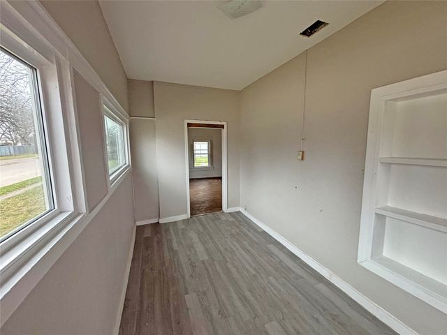 6029 Plant Avenue, Fort Worth, TX 76112