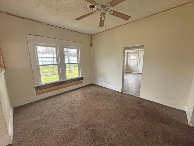 6029 Plant Avenue, Fort Worth, TX 76112