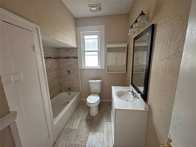 6029 Plant Avenue, Fort Worth, TX 76112