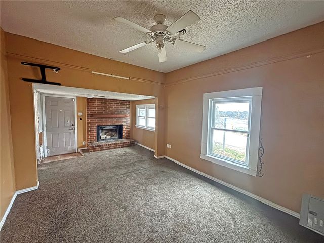 6029 Plant Avenue, Fort Worth, TX 76112