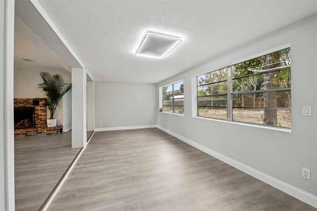 560 E 2ND STREET, Chuluota, FL 32766