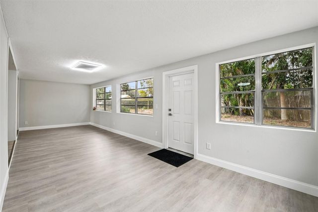 560 E 2ND STREET, Chuluota, FL 32766