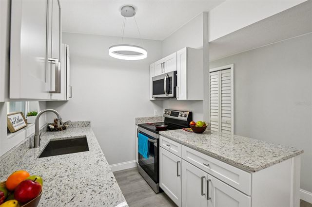 560 E 2ND STREET, Chuluota, FL 32766