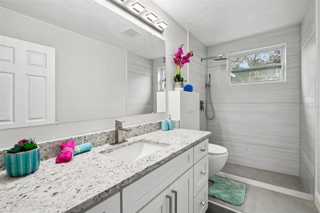 560 E 2ND STREET, Chuluota, FL 32766