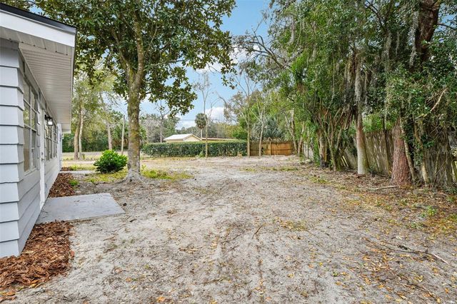 560 E 2ND STREET, Chuluota, FL 32766