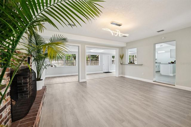 560 E 2ND STREET, Chuluota, FL 32766