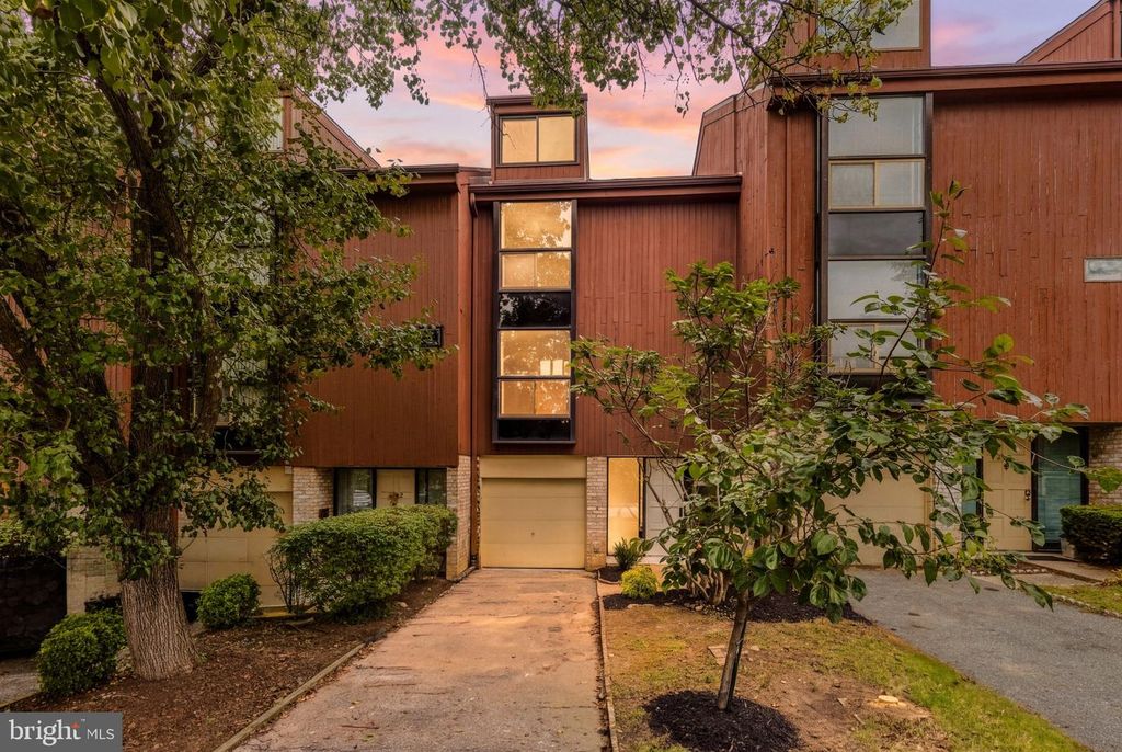 5530 VANTAGE POINT RD, Columbia, MD 21044