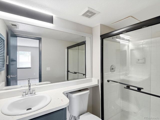 18195 E Ohio Ave 104, Aurora, CO 80017