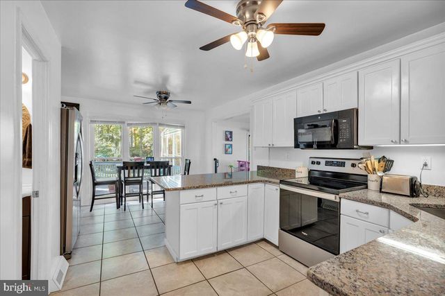 203 GEORGETOWN RD, Blackwood, NJ 08012