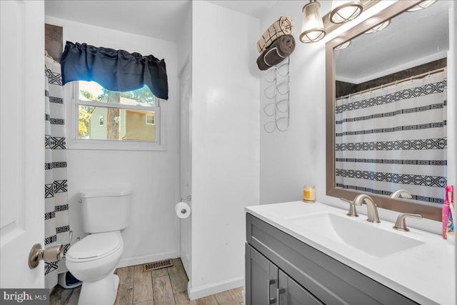 203 GEORGETOWN RD, Blackwood, NJ 08012
