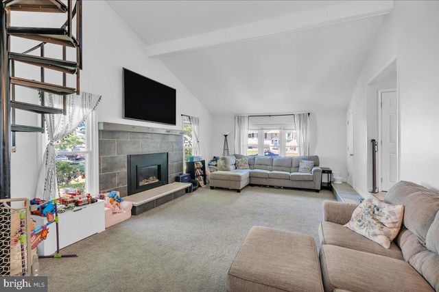 203 GEORGETOWN RD, Blackwood, NJ 08012