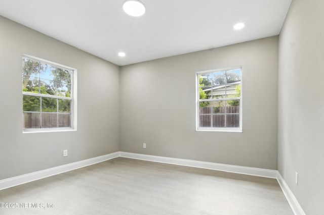 5618 MILMAR Drive S, Jacksonville, FL 32207