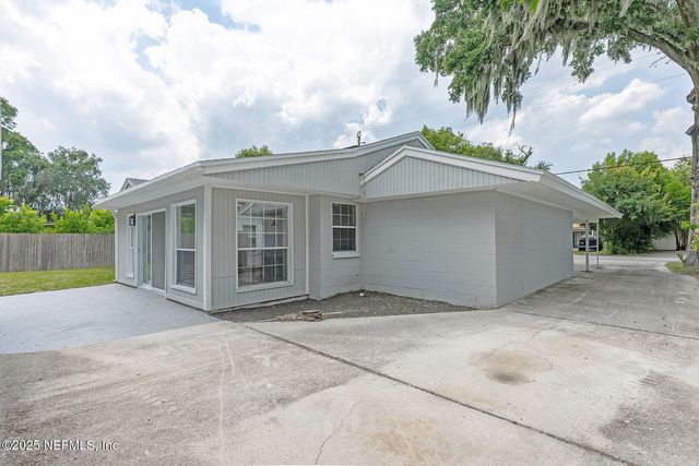 5618 MILMAR Drive S, Jacksonville, FL 32207