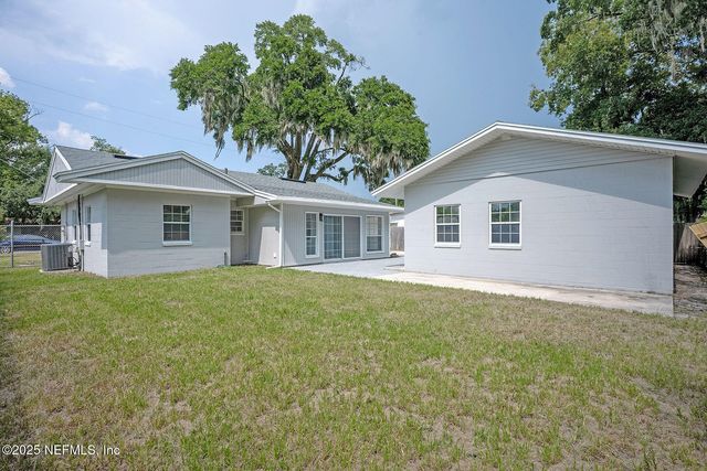 5618 MILMAR Drive S, Jacksonville, FL 32207