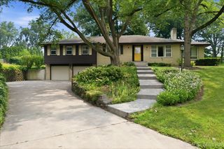1341 Meadowrue Lane, Batavia, IL 60510