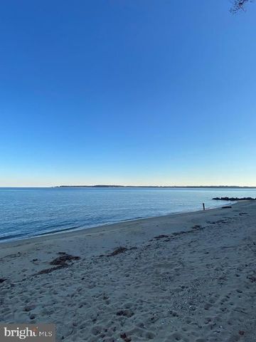 12805 BAY DR, Lusby, MD 20657