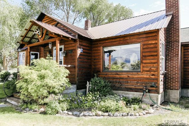 163 Hwy 28, Salmon, ID 83467