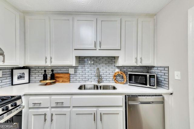 160 Booth Road SW APT B, Marietta, GA 30008