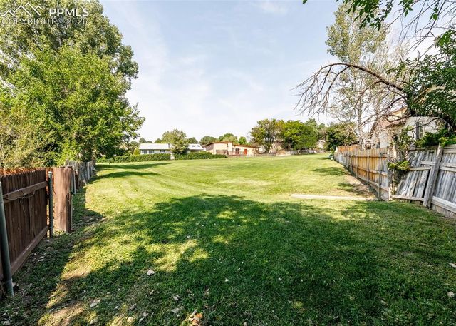7 Briargate Terrace, Pueblo, CO 81001