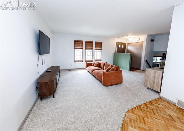 7 Briargate Terrace, Pueblo, CO 81001