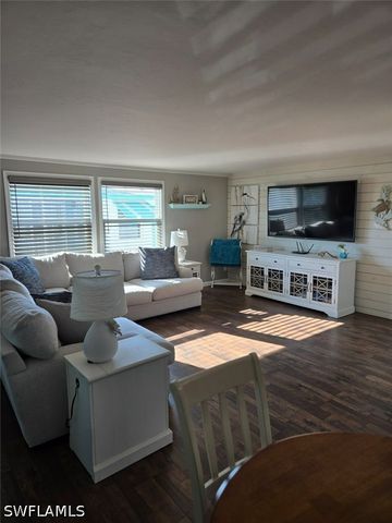 114 Elise DR, Fort Myers, FL 33908