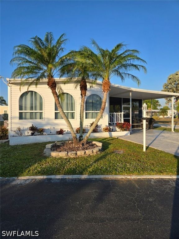114 Elise DR, Fort Myers, FL 33908