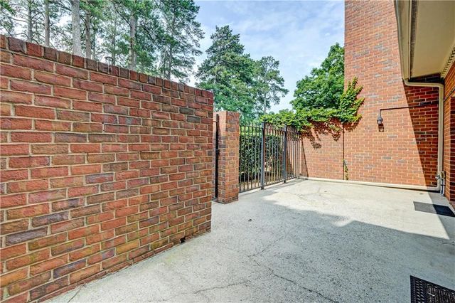 10 Plantation Drive NE, Atlanta, GA 30324
