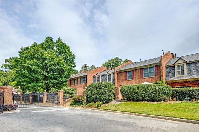 10 Plantation Drive NE, Atlanta, GA 30324