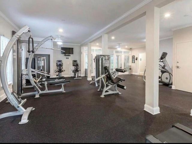 10 Plantation Drive NE, Atlanta, GA 30324