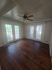 410 W Doyle Street, Granbury, TX 76048