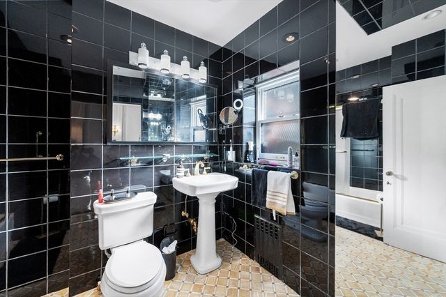 365 Beacon St, Boston, MA 02116