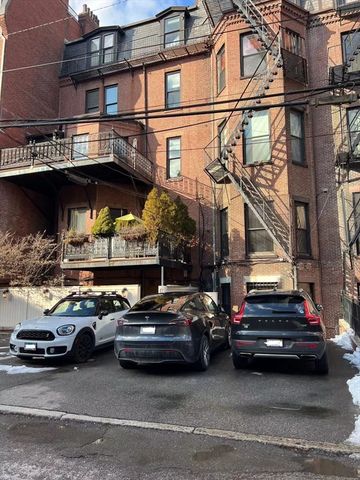 365 Beacon St, Boston, MA 02116