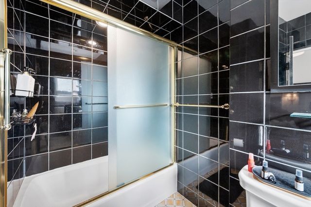 365 Beacon St, Boston, MA 02116