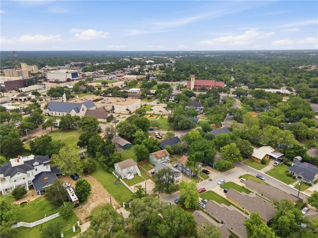 404 Hill Street, Bryan, TX 77803