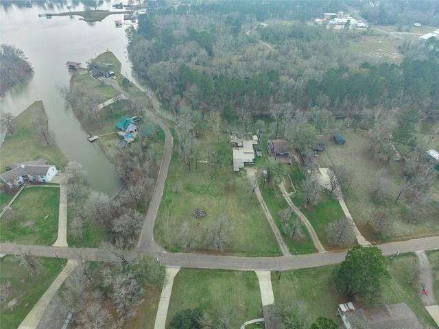 26 Lakeview Drive, Huntsville, TX 77320