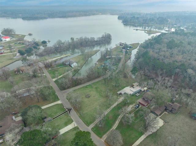 26 Lakeview Drive, Huntsville, TX 77320