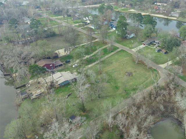 26 Lakeview Drive, Huntsville, TX 77320