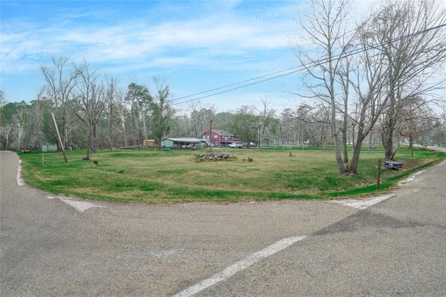 26 Lakeview Drive, Huntsville, TX 77320