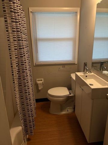 886 Carolyn Avenue, Columbus, OH 43224