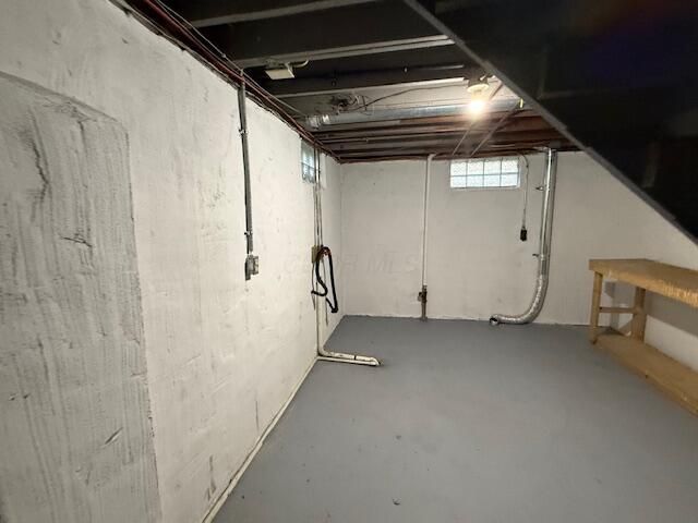 886 Carolyn Avenue, Columbus, OH 43224