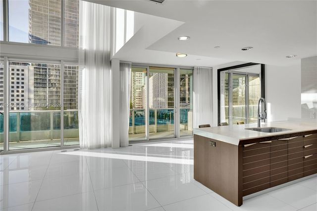 200 Biscayne Boulevard Way 503, Miami, FL 33131