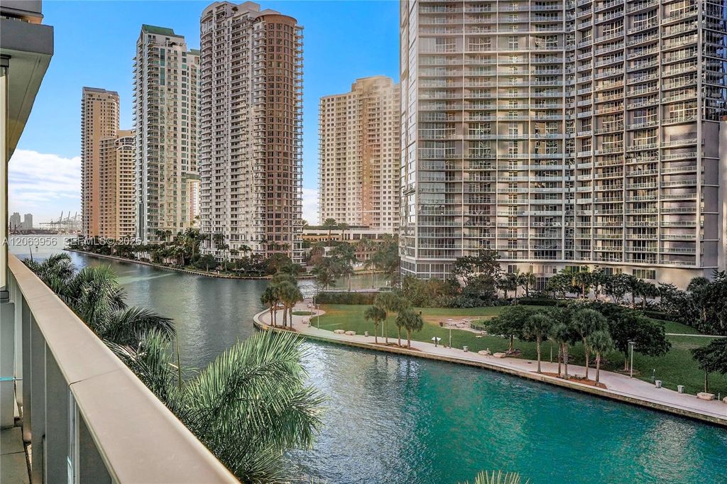 200 Biscayne Boulevard Way 503, Miami, FL 33131
