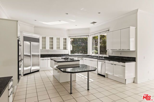 25724 Simpson Place, Calabasas, CA 91302