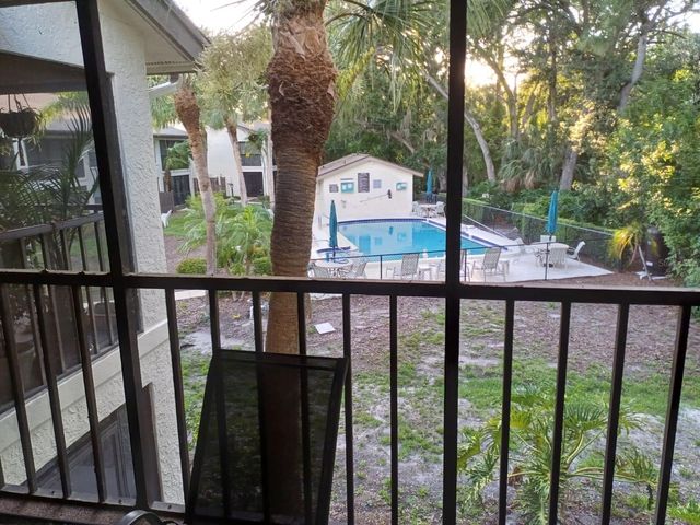 4821 WINSLOW BEACON 42, Sarasota, FL 34235