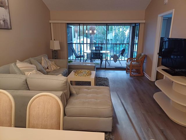 4821 WINSLOW BEACON 42, Sarasota, FL 34235
