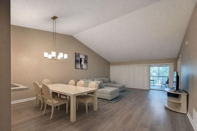 4821 WINSLOW BEACON 42, Sarasota, FL 34235