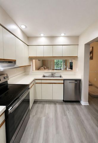4821 WINSLOW BEACON 42, Sarasota, FL 34235