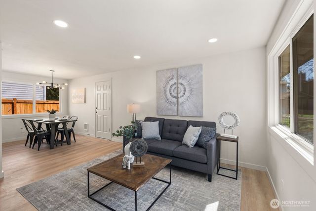 31618 119th Place SE, Auburn, WA 98092