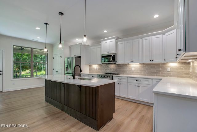 211 Mingo Way, Loudon, TN 37774