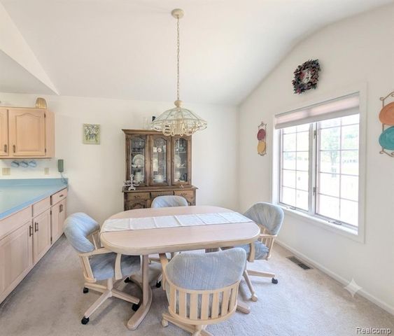 9362 Bennett Lake Road, Fenton, MI 48430